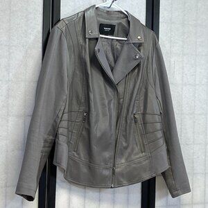 Torrid Long Sleeve Mixed Faux Leather & Knit Zip Front Crop Moto Jacket Grey 2